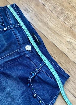 Стильные голубые джинсы5 фото