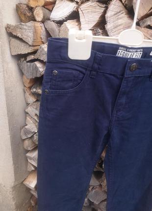 Синие брюки hm на 7-8 лет 128 см рост классические школьные штаны3 фото