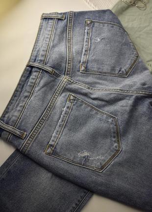 Стильные джинсы fashion nova с рванками4 фото
