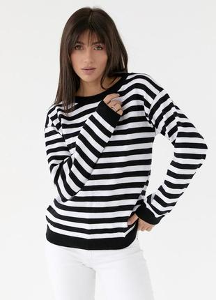 Жіночий светр в смужку. модель 218 чорний1 фото