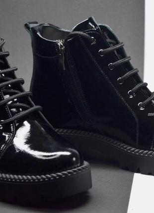 Жіночі модні демісезонні шкіряні лакові черевики чорні l-style 862712 фото
