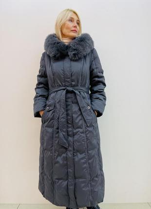 Жіноче зимове пальто decently