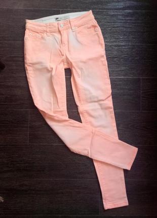 Levi's фирменные яркие джинсы размер 262 фото