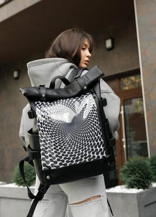 Жіночий рюкзак sambag rolltop hacking чорний принт "illusion"5 фото