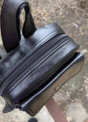 Мужская сумка рюкзак на грудь нагрудная сумочка бананка черная для мужчины7 фото