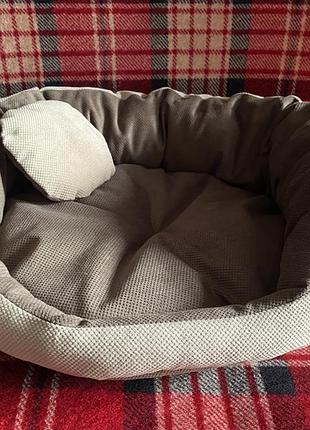 Лежанка для песика чи котика