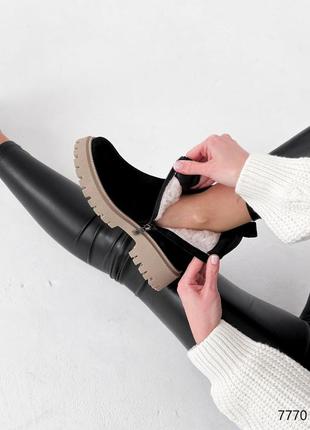 Трендовые зимние черные ботинки на бежевой подошве женские, замшевые/натуральная замша и шерсть на зиму6 фото