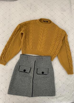 Женский свитер и юбка нова