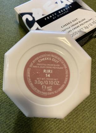 Кремовые румяна fenty beauty cheeks out в оттенке 14 riri2 фото