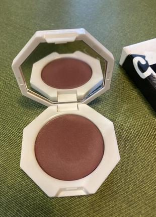 Кремовые румяна fenty beauty cheeks out в оттенке 14 riri4 фото