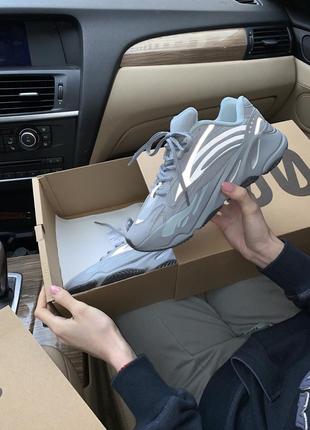 Adidas yeezy boost 700 v2 hospital blue 🔺женские  кроссовки адидас изи 7003 фото