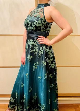 Зелёное платье с вышивкой выпускное вечернее новое4 фото