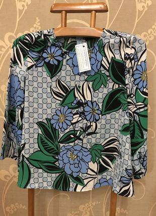 Очень красивая и стильная брендовая блузка в цветах 20.