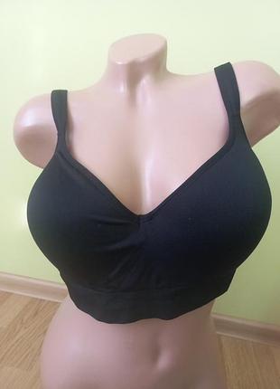 Бюстгальтер без кісточки