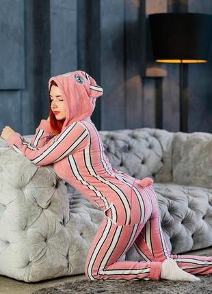 Пижама с карманом на попе розовая в полоску пожама / женский комбинезон / кигуруми
