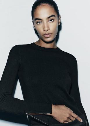 Чорна базова кофтинка на рукавах з блискавками з нової колекції zara розмір s,m
