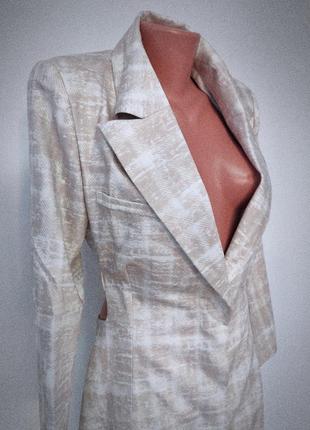 Платье - пиджак в клетку misspaр с открытой спинкой3 фото