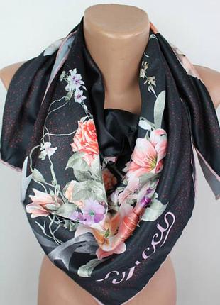 Атласный очаровательный платок