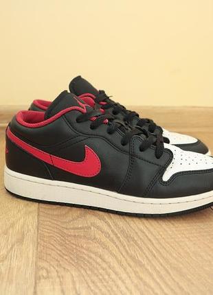 Кроссовки nike air jordan