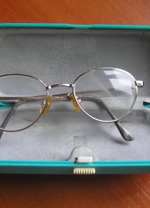 Дитячі окуляри з чохлом1 фото