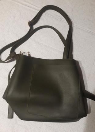 Сумка с короткой и длинной ручкой.