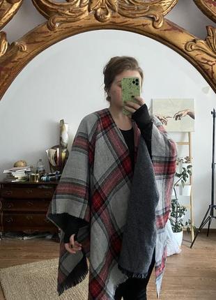 Чудова накидка в клітку