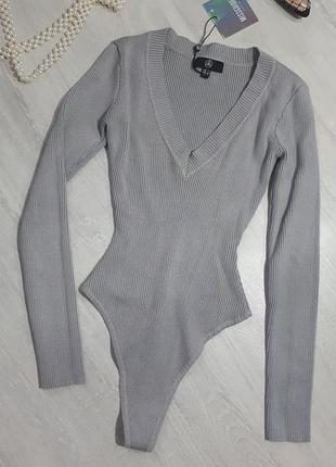 Боди в рубчик. боди с длинным рукавом. боди v-образным вырезом