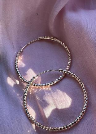 Серьги кольца 2,5 см резьбовые xuping медицинский сплав позолота медицинское золото3 фото