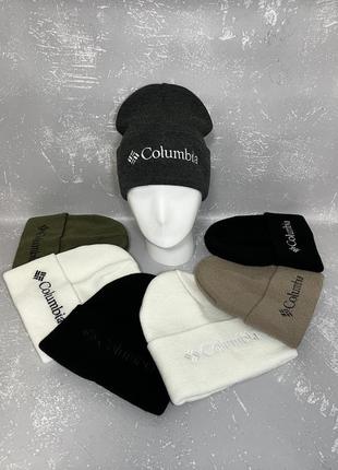 Шапка з вишивкою columbia
