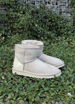 Женские угги угги угги сапоги ботинки ботинки ugg light grey metallic suede8 фото