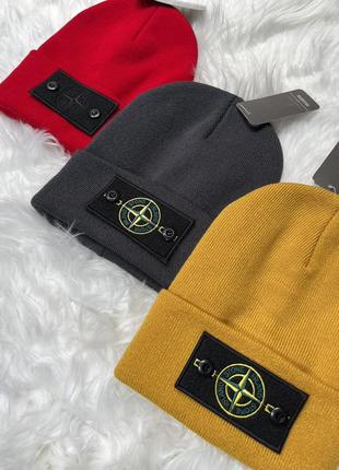 Шапка з вишивкою stone island