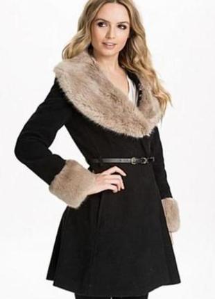 Брендове стильне пальто miss selfridge етикетка