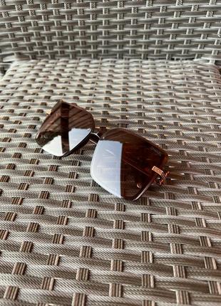 Сонцезахисні окуляри