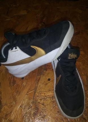 Кросівки крассовки nike hustle nike hustleox-su21