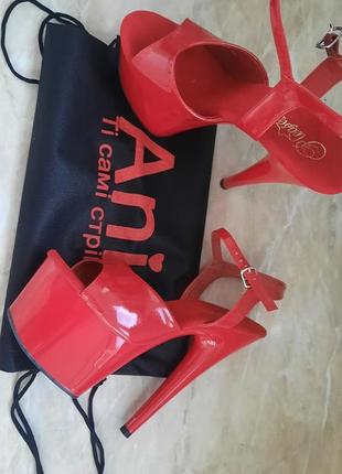 Стріпи босоніжки pleaser 2кі, червоні 39 розмір