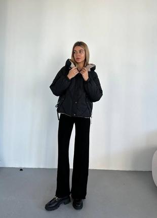 Женская комфортная черная тёплая трендовая стильная двухсторонняя зимняя куртка 20234 фото