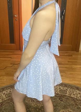 Нежное голубое платье платья с открытой спинкой по фигурке.3 фото