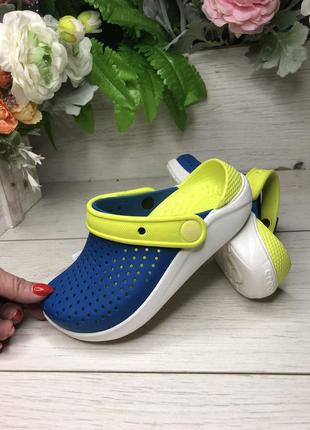 Детские кроксы голубые с желтой пяткой кids literide clog bright cobalt /citrus лайт райд4 фото