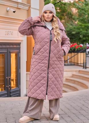 Шикарна теплая удлиненная стёганая куртка пальто миди с капюшоном батал большого размера пуффер пуховик зима капучино черный марсала1 фото