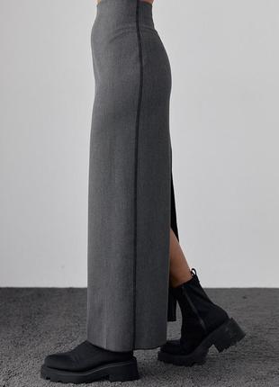 Длинная юбка-карандаш классическая макси с высоким разрезом сзади темно-серая графитовая7 фото