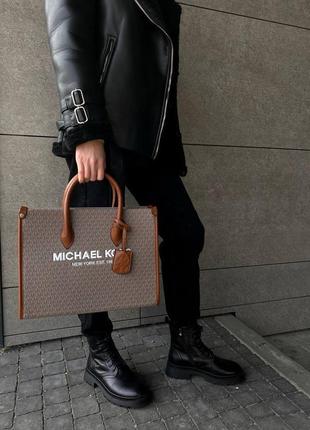 Велика сумка шопер michael kors з руками двома та ремінцем на плече корс