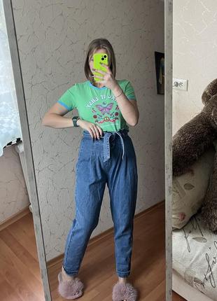 Джинсы с поясом