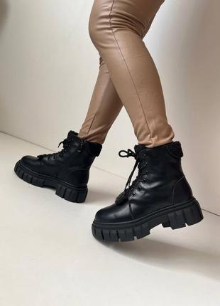 Женские кожаные зимние ботинки на меху, черные2 фото