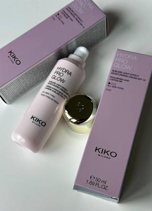 Зволожувальний флюїд для обличчя, що додає сяйво kiko milano hydra pro glow spf 10 повний формат