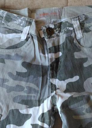Джинсові камуфльовані штани розмір w 29 l307 фото