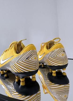 Яркие крутые бутсы nike mercurial6 фото