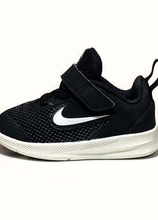 Кросівки Крутезна куртка nike Femmenine acg