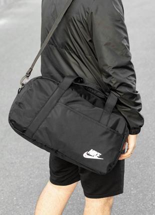 Спортивная сумка nike черная тканевая для тренировок и спортзала дорожная сумка