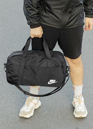 Спортивная сумка nike черная тканевая для тренировок и спортзала дорожная сумка
