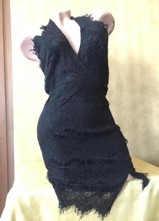 Чёрное короткое секси платье с открытой спиной и разрезом